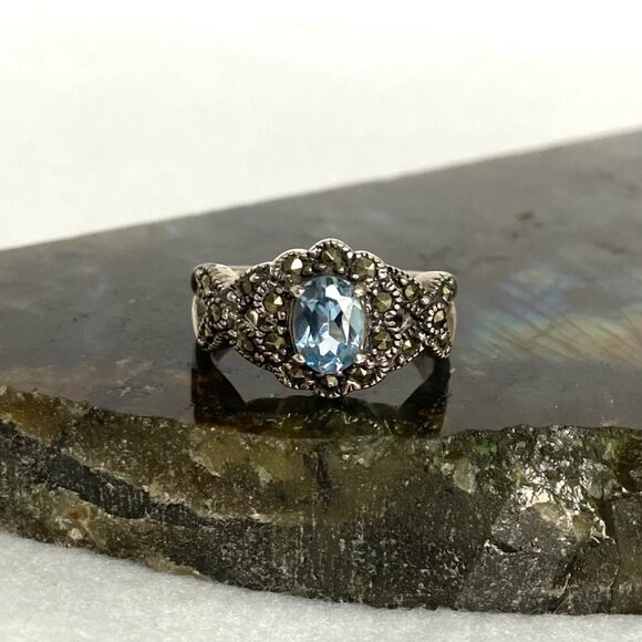 Sterling Silver 925 Oval Blue Topaz & Marcasite Floral Split Shank Ring Sz 7.5 - Picture 4 of 16